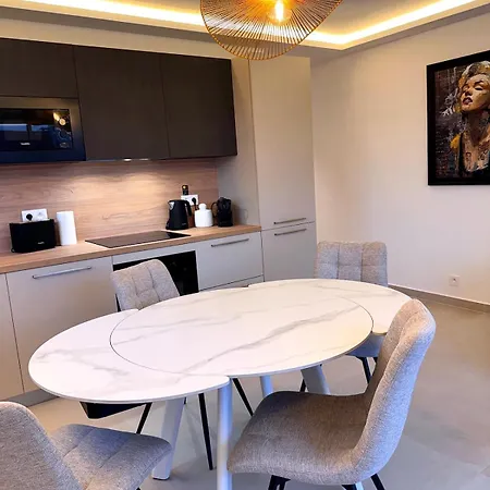 Neuf Luxe Plages Croisette Palais Festivals A Pied Cannes